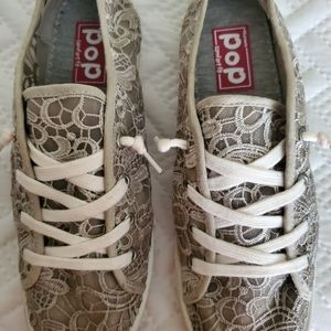 Women's shoes, Size 11